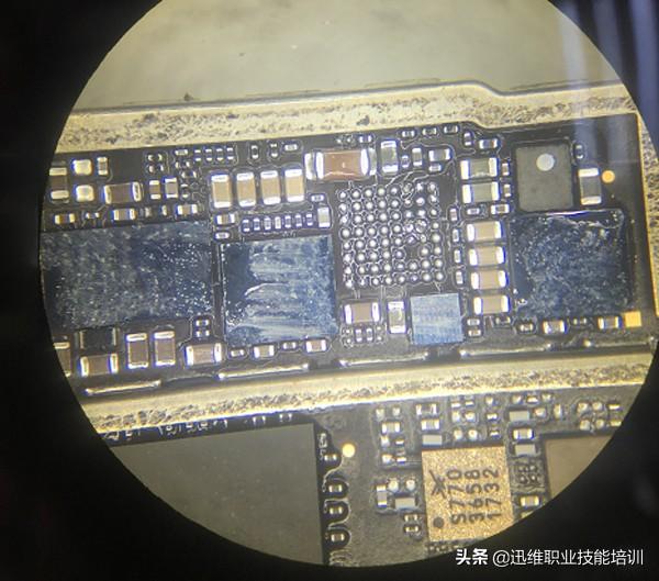 手机充不进去电但是显示在充电，手机显示正在充电但充不进去电（iPhone8有充电图标却充不进电）