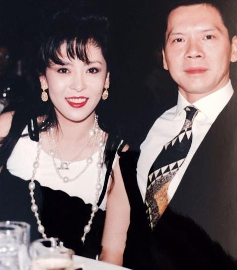 向华强个人资料和图片，向华强个人资料及图片（演功夫片：向华强是如何发家的）