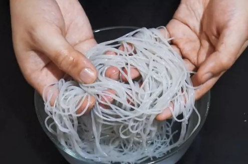 粉条怎么泡软的快，泡粉条万万不可只用水泡