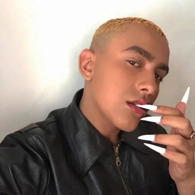 欧美风高冷炫酷男生头像微信，欧美风高冷炫酷男生头像（超酷的欧美头像来袭）