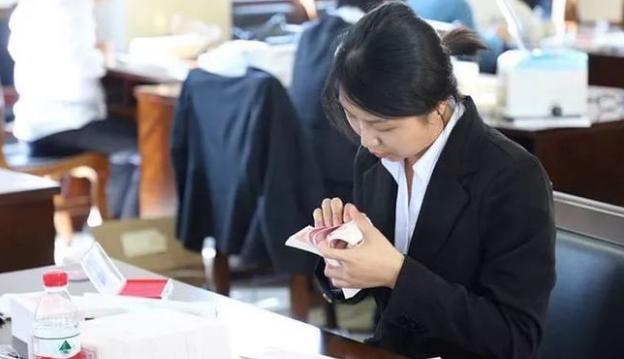 部队文职为什么离职率高，部队文职后悔死了（高薪工作为何留不住人）