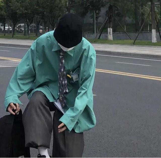 airpods电量怎么看，ins成熟帅气真人魅力男生头像 远渡人间惊鸿宴微信（分享：帅气超A·男生头像）