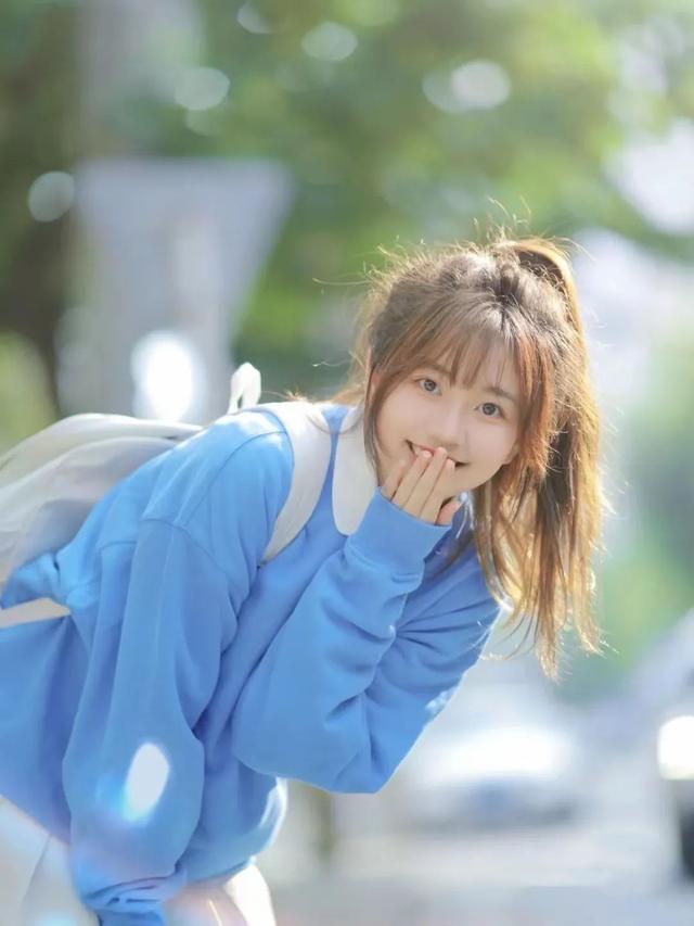 什么发型显脸小显年轻，适合瘦脸的发型（简单易打理的4款发型）