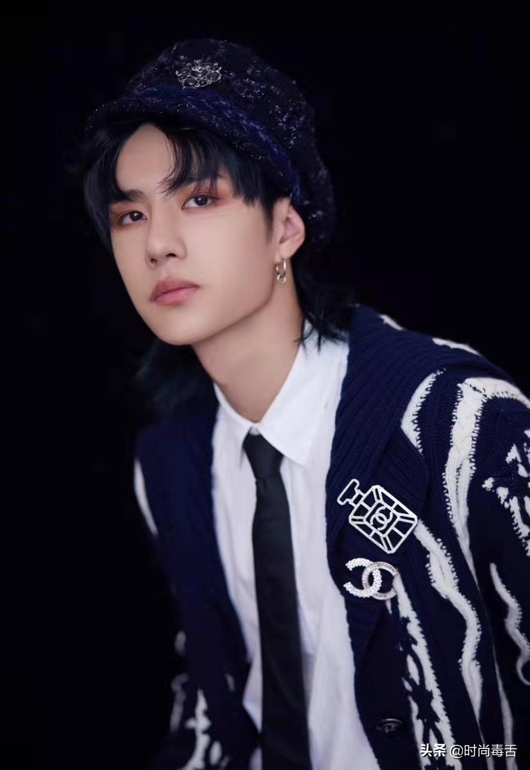 香奈儿有男装吗，香奈儿有男装吗?商标是什么样的（男生穿CHANEL居然这么好看）