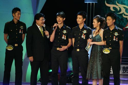 宋威龙个人资料，宋威龙个人资料家境以及学历（却被误会成矮个的8个男星）