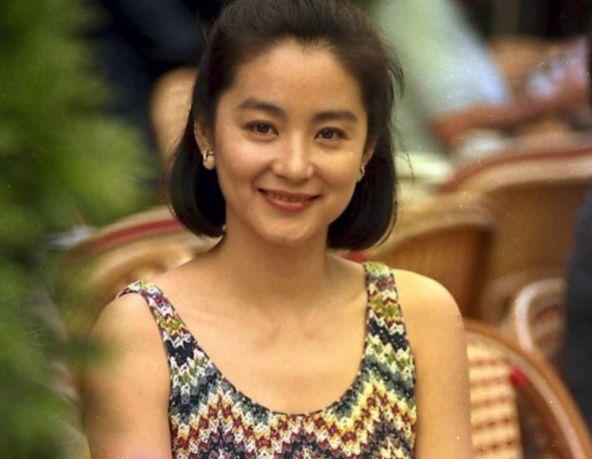 林青霞秦汉分手原因被揭开，苦恋18年，如今是最好的结局