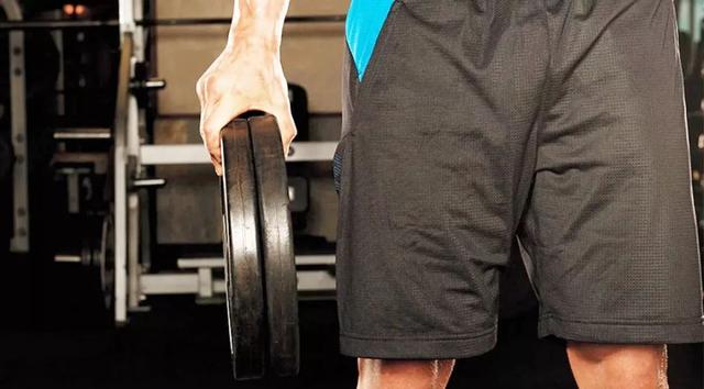 初学者如何锻炼臂力，初学者练臂力（练就真男人般惊人臂力的方法推荐）