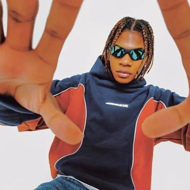 男生高级感的头像 盛不盛开 花都是花  有你没你 我都是我微信，男生高级感的头像 盛不盛开 花都是花  有你没你 我都是我（头像丨男生：盛开或者不盛开）