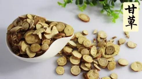 甘草油的作用与功效，甘草油的作用与功效与作用（北京中医医院镇院之宝甘草油）
