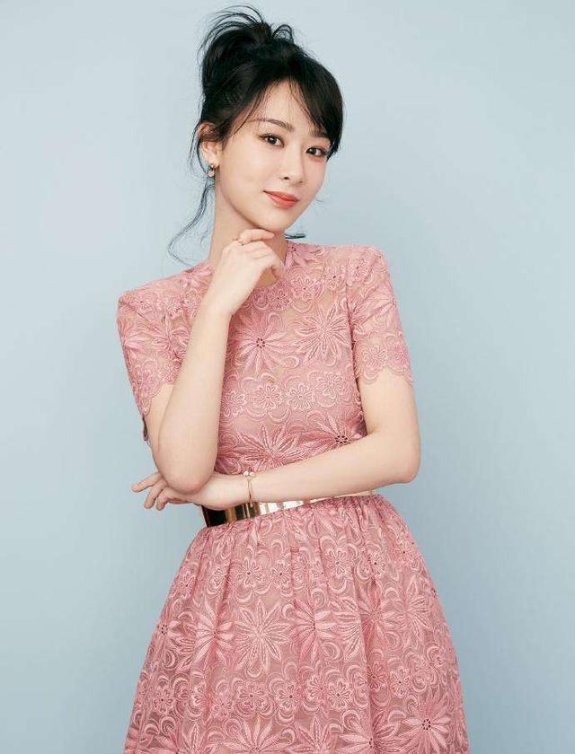 王一博和杨紫最新采访，娱一语：杨紫