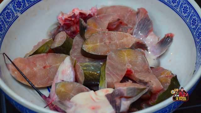 鮰鱼和鲶鱼的区别，鮰鱼和鲶鱼的区别在哪里啊（这种鱼一直被当作是鲶鱼）