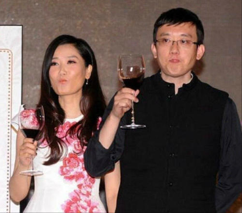 搭档23年未成夫妻，凤凰传奇：同一年结婚生子，早已成为了亲人