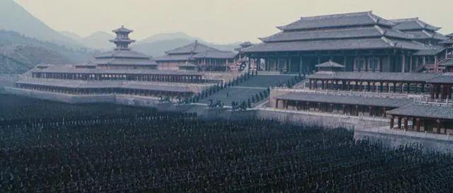 故宫的面积有多大，故宫的面积相当于多少个篮球场（紫禁城仅是寸土尺地）