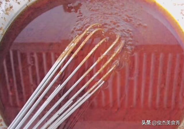 自制万能烧烤酱，在家自制烧烤酱（烧烤店用的万能烧烤酱是可以自己做的）