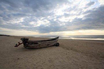 中国第一长滩在哪里，中国第一长滩是哪里（你还能领略南国海特产的风味）