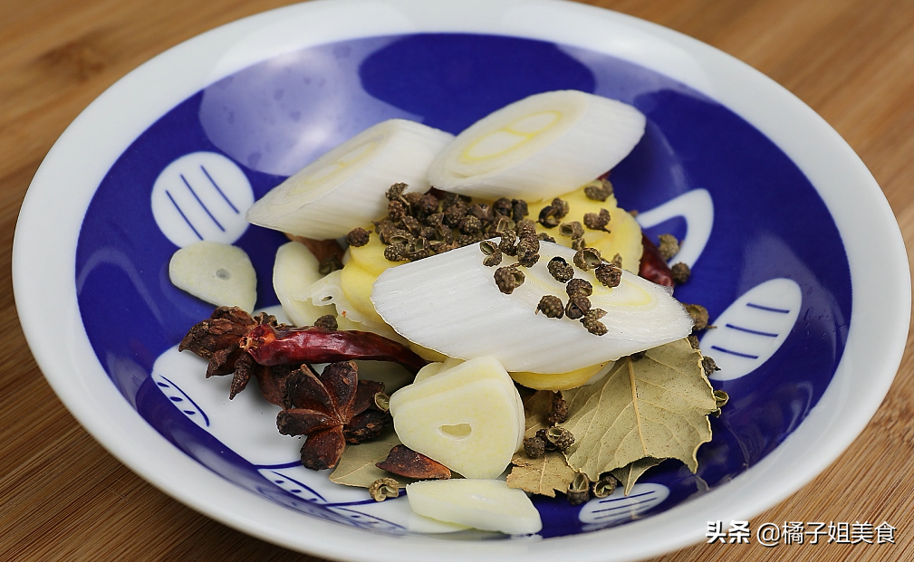 图片[4]-【红薯粉丝煮豆腐皮】做法步骤图 香辣过瘾 10分钟完成-起舞食谱网