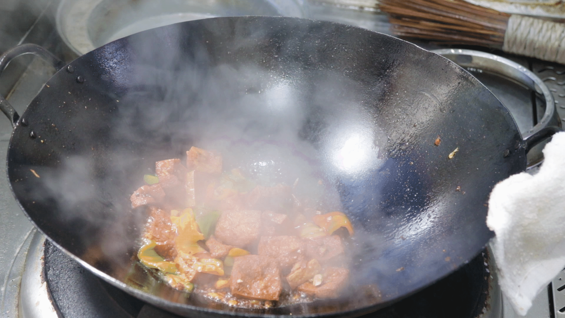 家常炒豆腐的做法，难怪在家炒豆腐不香