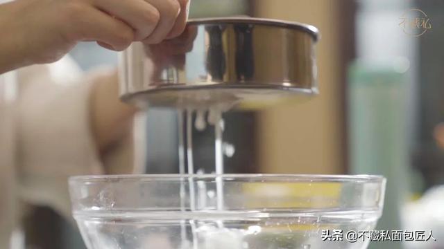 怎样自制手工米粉皮，家庭自制米粉皮的做法（宝石绿外皮原来这样做）