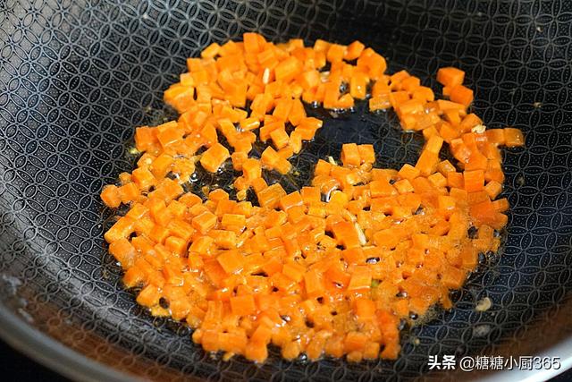 米饭怎么炒好吃，米饭这样炒（也能粒粒分明更好吃）