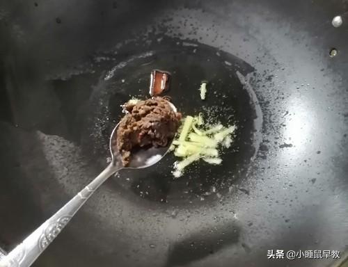 荀瓜怎么炒好吃，怎样素炒荀瓜（却做出鲜香美味超好吃的下饭菜）