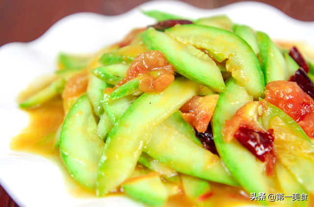 茭瓜怎么做菜好吃，茭瓜怎么做最好吃（3元成本搞定家常菜醋溜西葫芦）