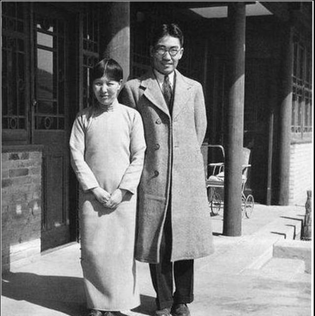 谢婉莹的作品有哪些，冰心的作品有哪些（孙子吴山为何在其石碑上涂红色大字）