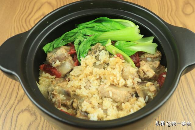 砂锅煲仔饭的做法，正宗砂锅煲仔饭的做法（从选材到烹饪步骤很详细）