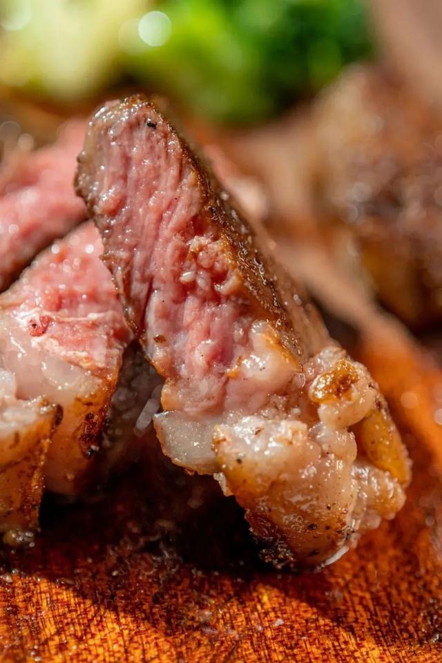 澳洲西冷牛排，澳洲西冷牛排做法（德国大叔做了20年）