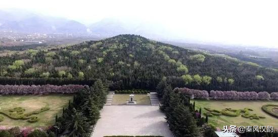 秦始皇陵位于哪里，秦始皇陵是在哪个地方（世界上最大的地下皇陵——秦始皇陵）