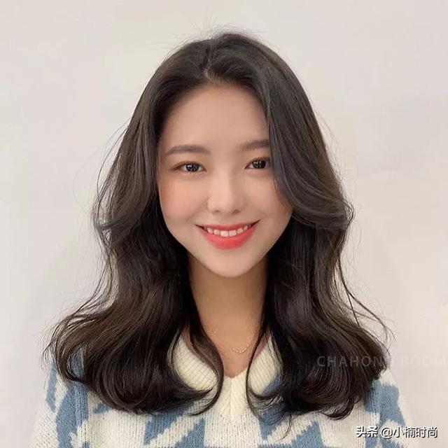 学生瓜子脸适合什么发型，瓜子脸剪什么发型好看学生（高俊熙这款发量少、细软发超适合）