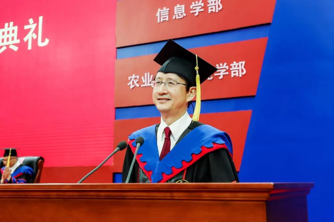 浙江大学 校长（浙江大学校长吴朝晖寄语本科毕业生）