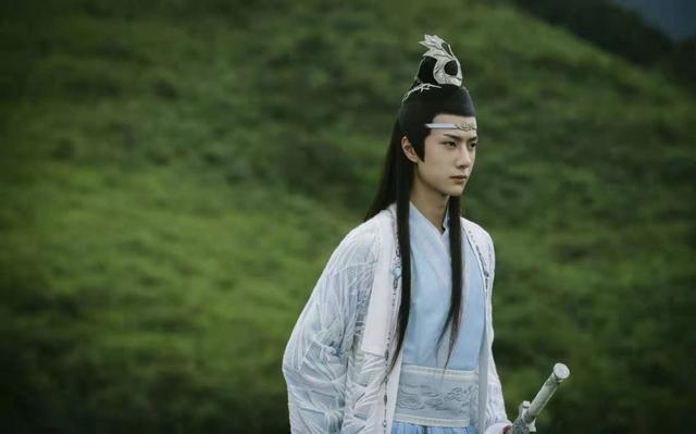 欧阳娜娜在的地方 陈飞宇永远是侧脸，微信头像，欧阳娜娜在的地方 陈飞宇永远是侧脸（欧阳娜娜x陈飞宇x綦美合x王一博）