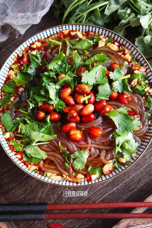 四川正宗酸辣粉，最好吃的酸辣粉牌子排行榜（开店20年的老师傅教您正宗酸辣粉做法）