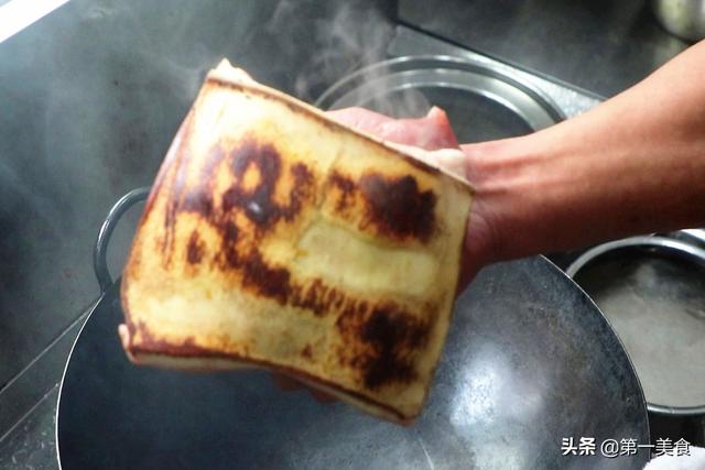 梅菜扣肉蒸多长时间，梅菜扣肉是婚宴席上地位相当高的一道菜