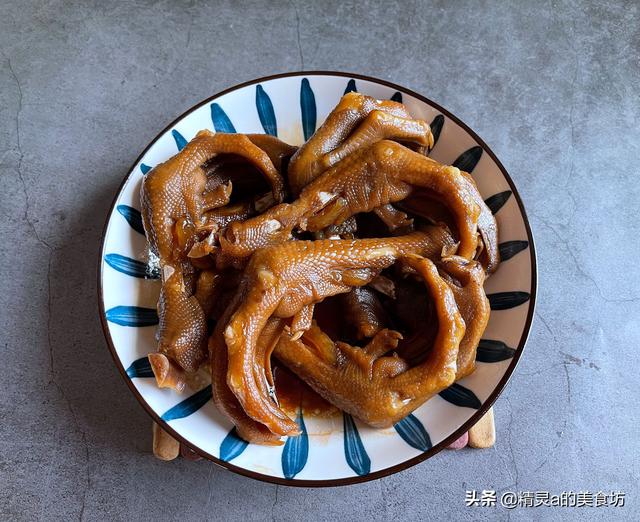 秋葵鸡肉的做法，秋葵炒鸡脯肉的做法窍门（鸡鸭猪肉配一盘素菜）