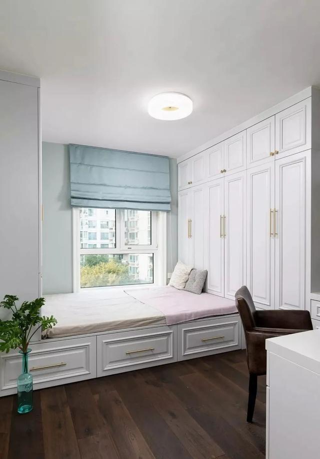 柜门拉手怎么选，柜门拉手怎么选视频（比多花10万显档次）