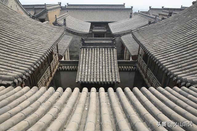 一宅不宜两门图片，一宅进大门分两院好吗（农村老话“一户开两门）