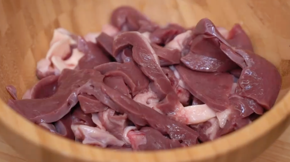 圖片[2]-【豬心蓮子湯】做法步驟圖 一周喝1次 精神滿滿過秋冬-起舞食譜網(wǎng)