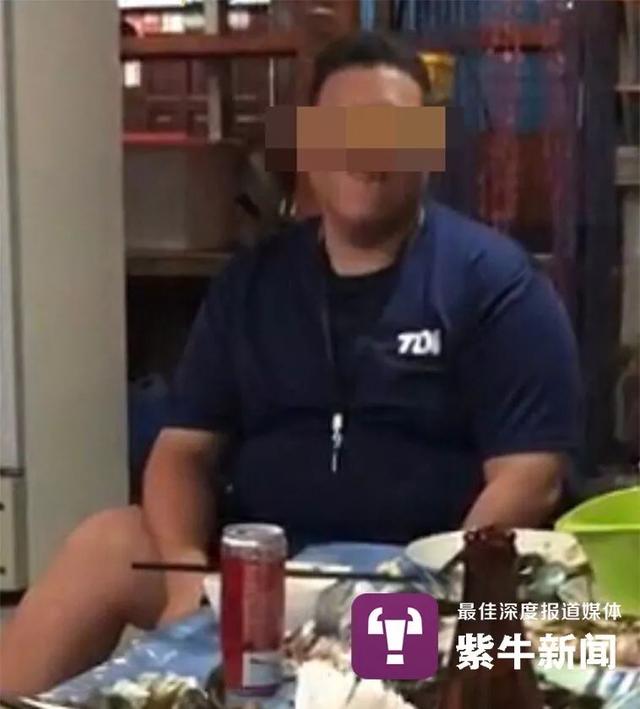 t仔是什么意思，t是什么意思（两游客潜行到水下气瓶被潜友恶意关闭）