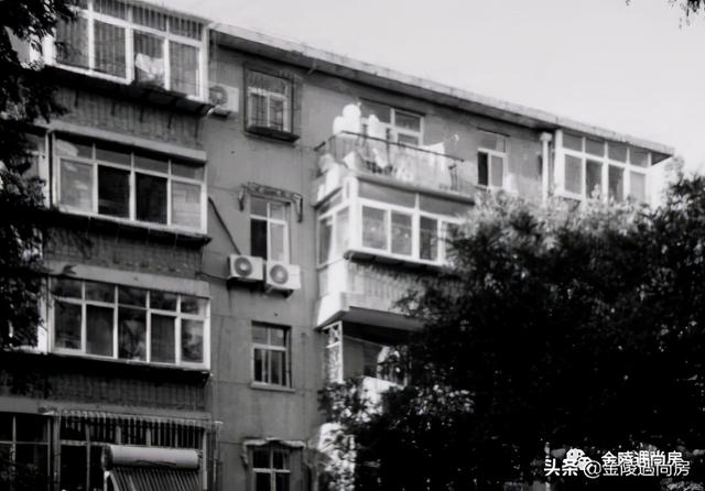 危楼高百尺的危是什么意思，危楼高百尺的“危”（李白眼中的小高层即“危楼”）