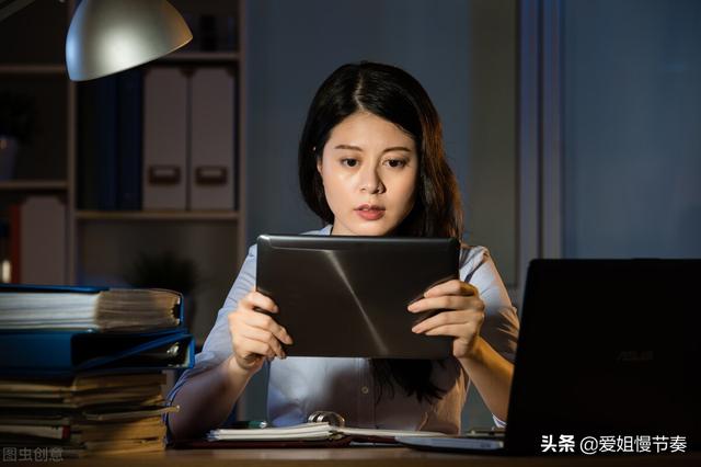 html字体大小怎么设置，html如何设置字体大小（<4>HTML文件的常用文本标签用法和显示效果）