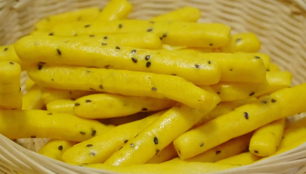 【南瓜芝麻條】做法步驟圖 好吃不上火 孩子愛吃-起舞食譜網