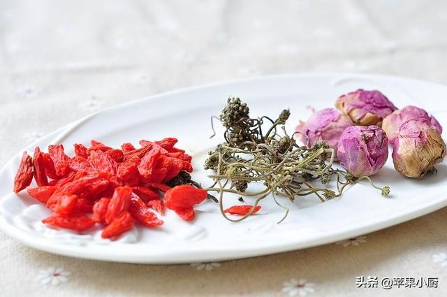 养生壶做花茶方法，养生壶怎么做花茶（闻起来香香的）