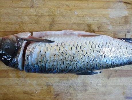 菠萝片最正宗的做法，菠萝肉片的家常做法（教你做一道菠萝鱼片）