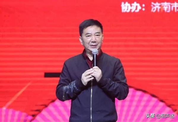 唐爱国的师傅是谁，唐爱国的师父（被戏称为只会一段相声也能成表演艺术家）