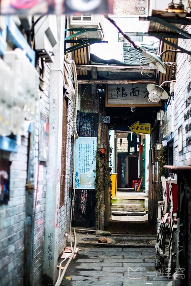 武汉好玩的地方，武汉有什么好玩的地方（武汉最值得去的十大景点及其特色小吃）