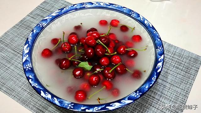 车厘子和樱桃的区别，车厘子和樱桃是同一种水果吗（车厘子和樱桃到底有何区别）