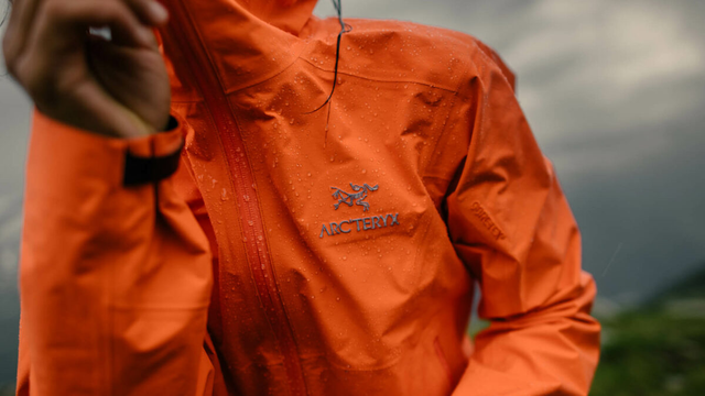 冲锋衣怎么洗最好，用滚筒怎么洗冲锋衣（始祖鸟冲锋衣的清洗和保养）