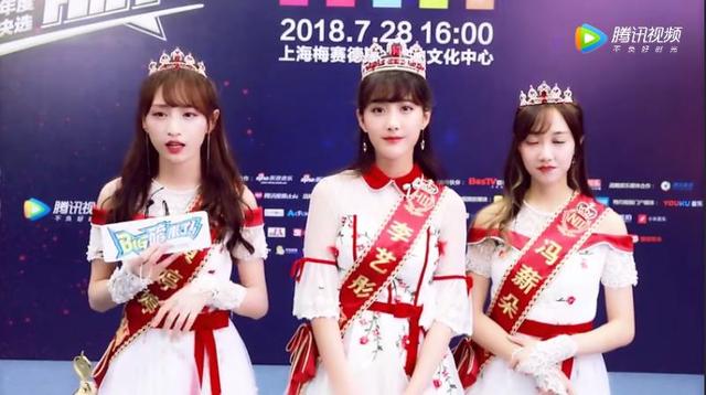 谁都别说让我一个人躲一躲歌名，谁都别说让我一个人躲一躲歌名什么意思（如今又发图裁掉另一位正主）