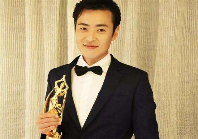 雾柳镇剧情，雾柳镇剧情有点像大鸿米（张桐经历过失明和抑郁之后）